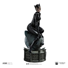 DC Comics: Batman Returns - Catwoman 1:4 Scale Statue | Iron Studios