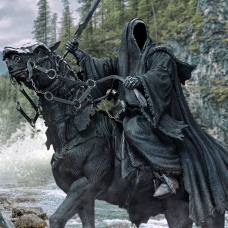 Lord of the Rings: Nazgul on Horse Deluxe 1:10 Scale Statue | Iron Studios