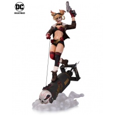 DC Comics: Bombshells Harley Quinn Deluxe Statue | DC Collectibles