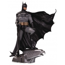 DC Comics: Designer Series - Batman Deluxe Statue by Alex Ross | Diamond Select Toys