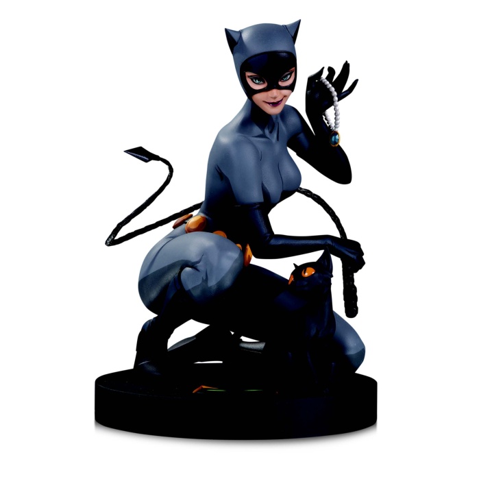 DC Comics: Designer Series - Catwoman Statue by Stanley Lau Diamond Select Toys Product
