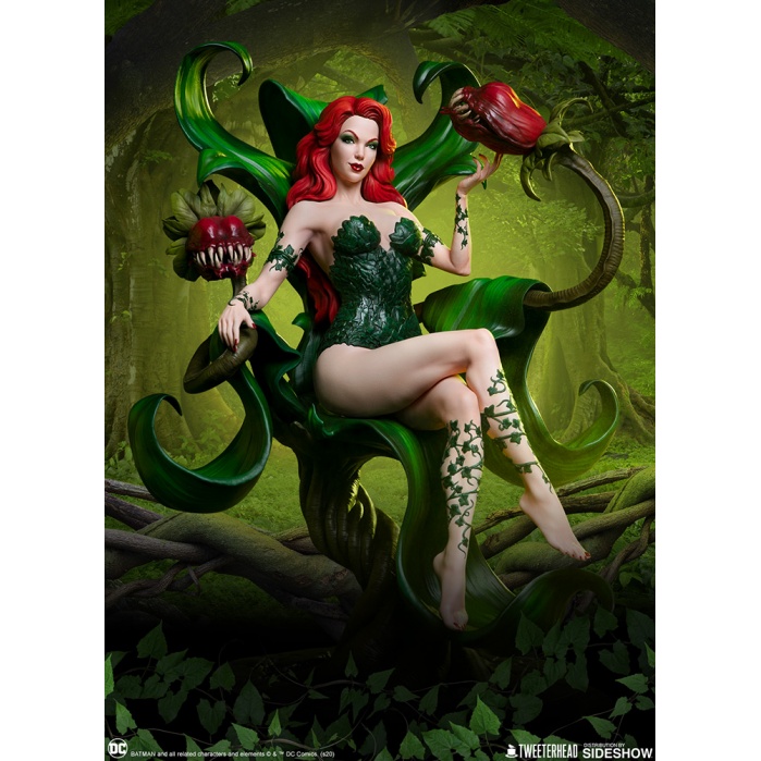 DC Comics: Poison Ivy Maquette Sideshow Collectibles Product