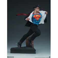 DC Comics: Superman Call to Action Premium Statue | Sideshow Collectibles