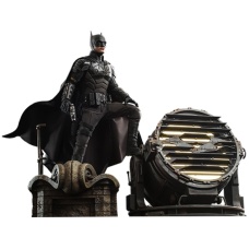 DC Comics: The Batman - Batman and Bat-Signal 1:6 Scale Figure Collectible Set | Hot Toys