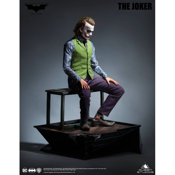 DC Comics: The Dark Knight - Joker 1:3 Scale Statue Queen Studios Product