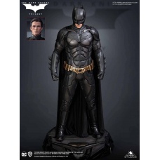 DC Comics:The Dark Knight Statue 1/3 Batman Premium Edition 68 cm | Queen Studios