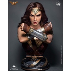DC Comics: Wonder Woman 1:1 Scale Bust | Queen Studios