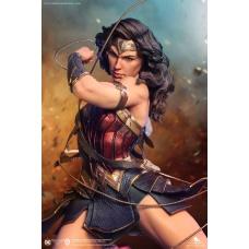 DC Comics: Wonder Woman 1:4 Scale Statue | Queen Studios