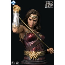 DC Comics: Wonder Woman Life Sized Bust | Infinity Studio