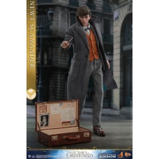 Fantastic Beasts Newt 1/6 Scamander figure | Hot Toys