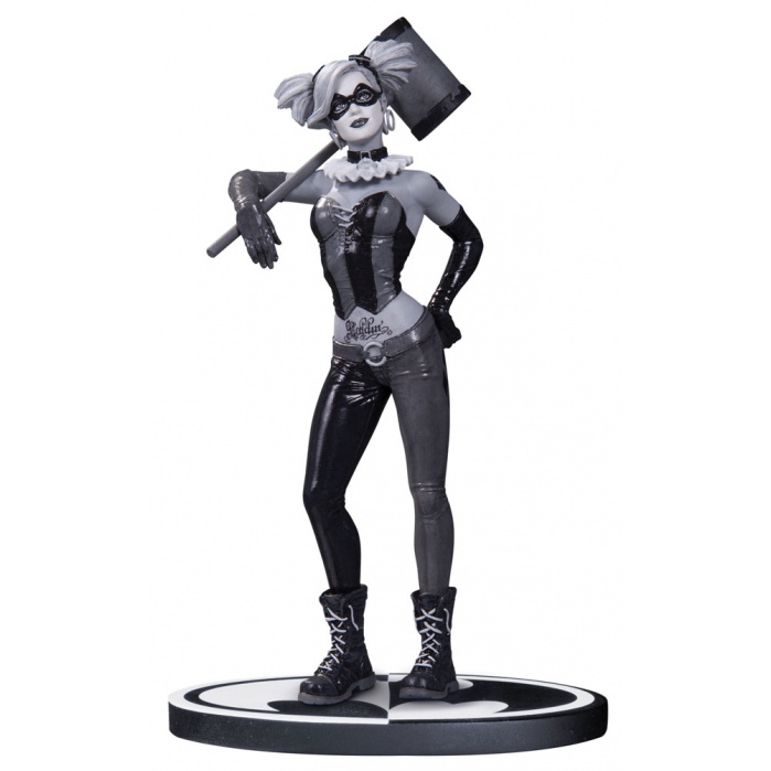 Harley Quinn Batman Black & White Statue DC Collectibles Product