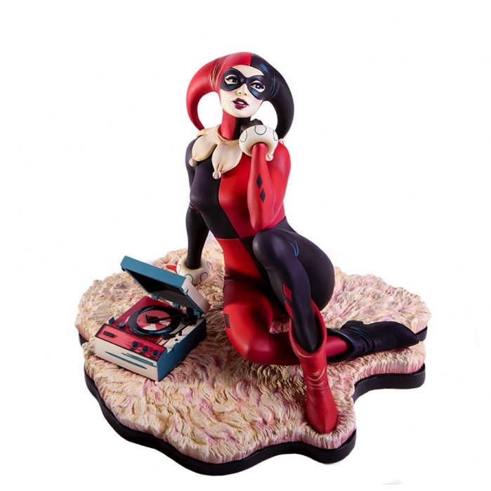 Harley Quinn Waiting For My J Man Statue Mondo Product
