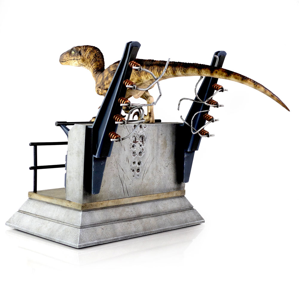 Jurassic Park Breakout Raptor Statue Eu 