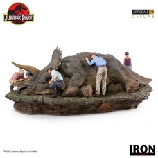 Jurassic Park: Triceratops 1:10 Scale Diorama | Iron Studios
