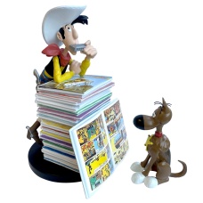 Lucky Luke: Lucky Luke and Rantanplan Stack of Comics Collector Figure | Plastoy