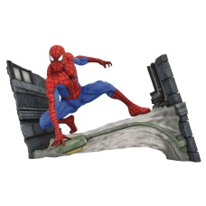 Marvel Comic Gallery PVC Statue Spider-Man Webbing 18 cm | Diamond Select 