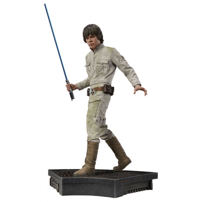 Star Wars: The Empire Strikes Back - Luke Skywalker  Premium Format Sideshow Collectibles Product