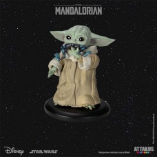 Star Wars: The Mandalorian - Grogu Eating a Frog 1:5 Scale Figure | Attakus