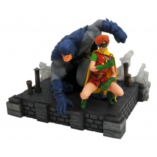 The Dark Knight Returns Batman & Robin PVC Statue | Diamond Select Toys