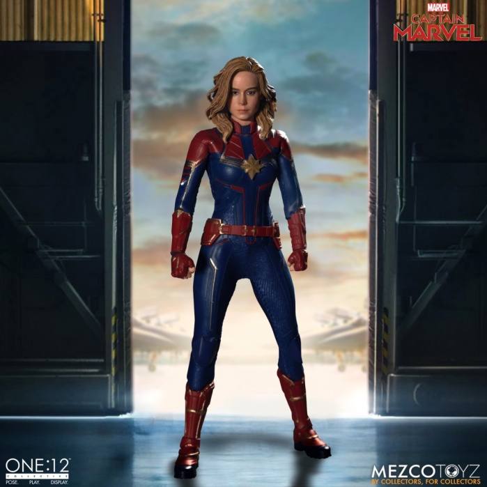 The One:12 Collective: Marvel - Captain Marvel Mezco Toyz Product