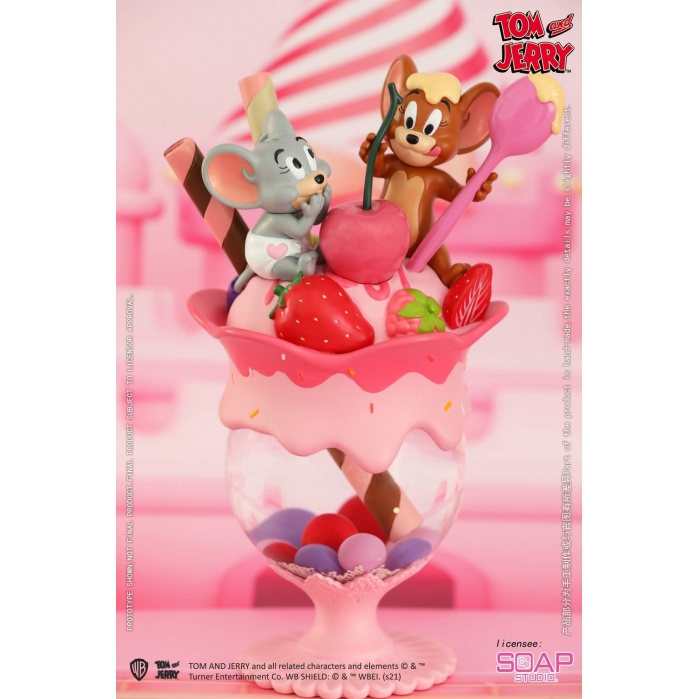 Tom and Jerry: Strawberry Parfait Snow Globe Soap Studio Product